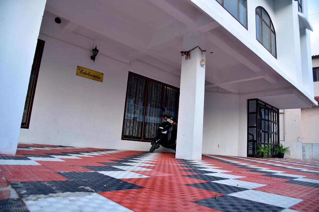 Natura Inn Munnar Esterno foto