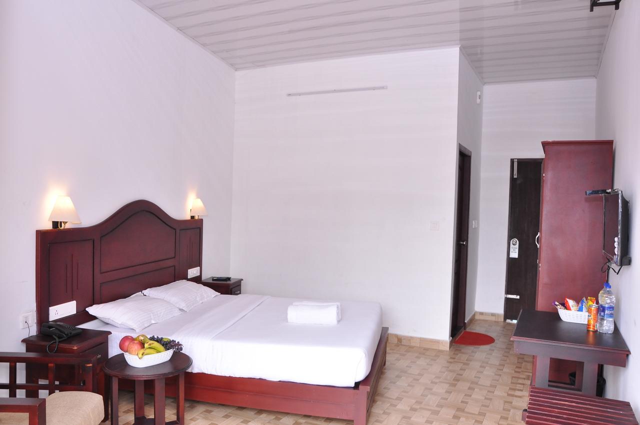 Natura Inn Munnar Esterno foto